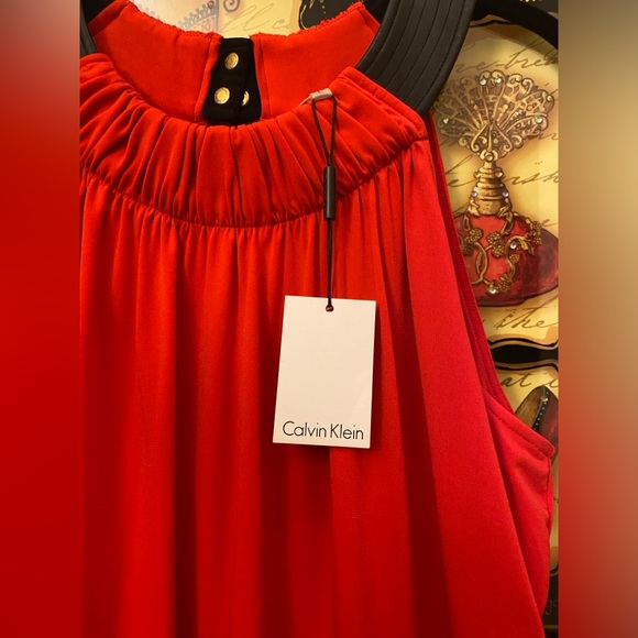 Calvin Klein top with black pleather neckline. Size Large. NWT. Tango red - Picture 4 of 5